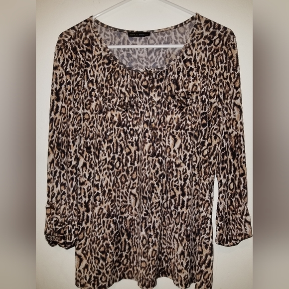 Jennie & Marlis Cheetah Print Blouse - Picture 2 of 2